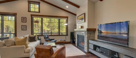 تلفزيون، مدفأة، ستيريو، شاشة كمبيوتر