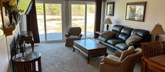 Rum River Retreat! Clean & Cozy on 15 acres!