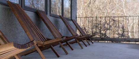 Standard Chalet, 4 Bedrooms | Balcony