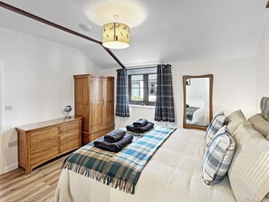 1 bedroom, iron/ironing board, Internet, bed sheets - Byre Cottage, Dulverton (Dulverton)