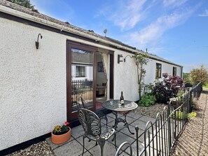 Outdoor dining - Byre Cottage, Dulverton (Dulverton)