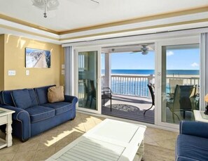 Smart TV, DVD player, stereo - The best of the best, 2BD direct Ocean Front with wide big ocean front  balcony . Relax and enjoy the ocean and the sun. (Ocean City)