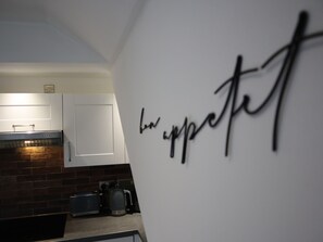 Private kitchen - Crown Central Apartments (Aberdeen)