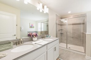 Ferienhaus, Mehrere Betten (C9054SID - The Retreat at ChampionsGa) | Badezimmer