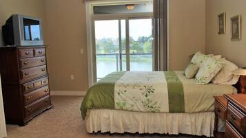 Apartment, Multiple Beds (1000 N Holladay #207) | 2 bedrooms, free WiFi