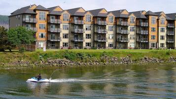 Apartment, Multiple Beds (1000 N Holladay #207) | Exterior
