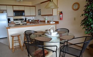 Apartment, Multiple Beds (ssbc #205) | Private kitchen