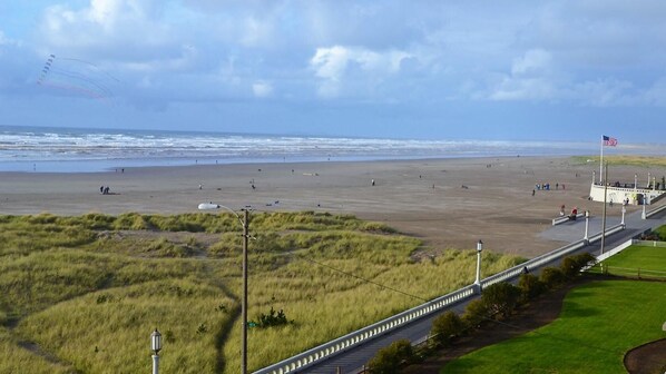 Apartment, Multiple Beds (ssbc #308) | Beach