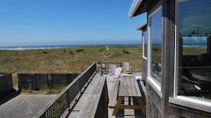 Unclassified image, 4 of 33, button - 1303 N Prom (Seaside)