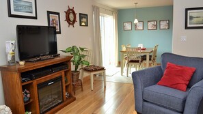 Apartment, Multiple Beds (320 Necanicum #11) | Living room | Fireplace - 320 Necanicum #11 (Seaside)