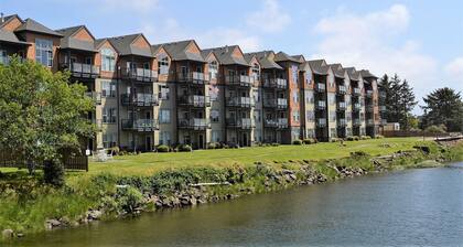 1000 N Holladay #104