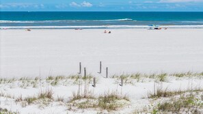 On the beach - Beautiful St Augustine Beach Oceanfront Condo ~ CHECK OUT THE VIEWS! (Saint Augustine)