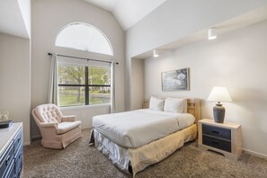 4 chambres, fer et planche à repasser, Wi-Fi gratuit, draps fournis