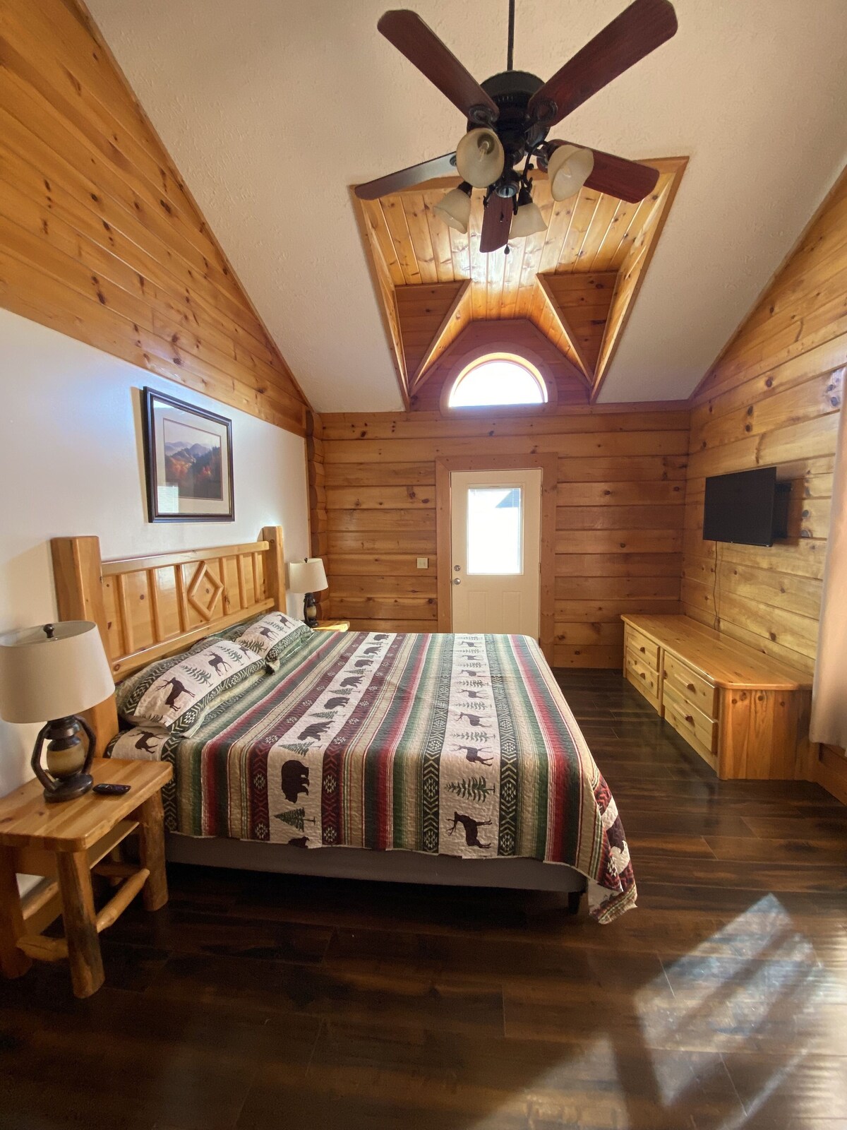 Photo 40 of On the trolly stop! Minutes to town 5 king rooms, game room & pet friendly