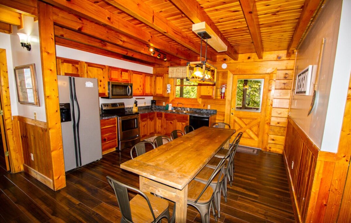 Photo 36 of On the trolly stop! Minutes to town 5 king rooms, game room & pet friendly