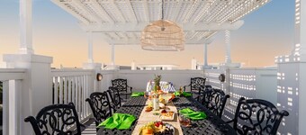 Sea Shell by AvantStay | Breezy Beachside Getaway w/ Rooftop Deck & 6 BRs