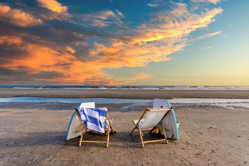 Sea Shell by AvantStay | Breezy Beachside Getaway w/ Rooftop Deck & 6 BRs