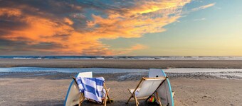 Sea Shell by AvantStay | Breezy Beachside Getaway w/ Rooftop Deck & 6 BRs