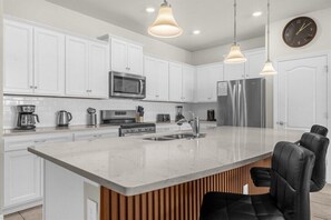 Fridge, microwave, oven, stovetop - 5 Bedrooms / 4.5 Bathrooms / Solterra (7436 OL) (Davenport)