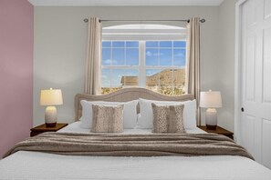 6 bedrooms, iron/ironing board, WiFi, bed sheets