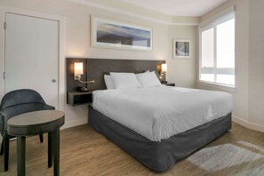 Habitació, 1 llit de matrimoni gran, no fumadors (Efficiency) | Roba de llit d'alta qualitat i cobrellits 