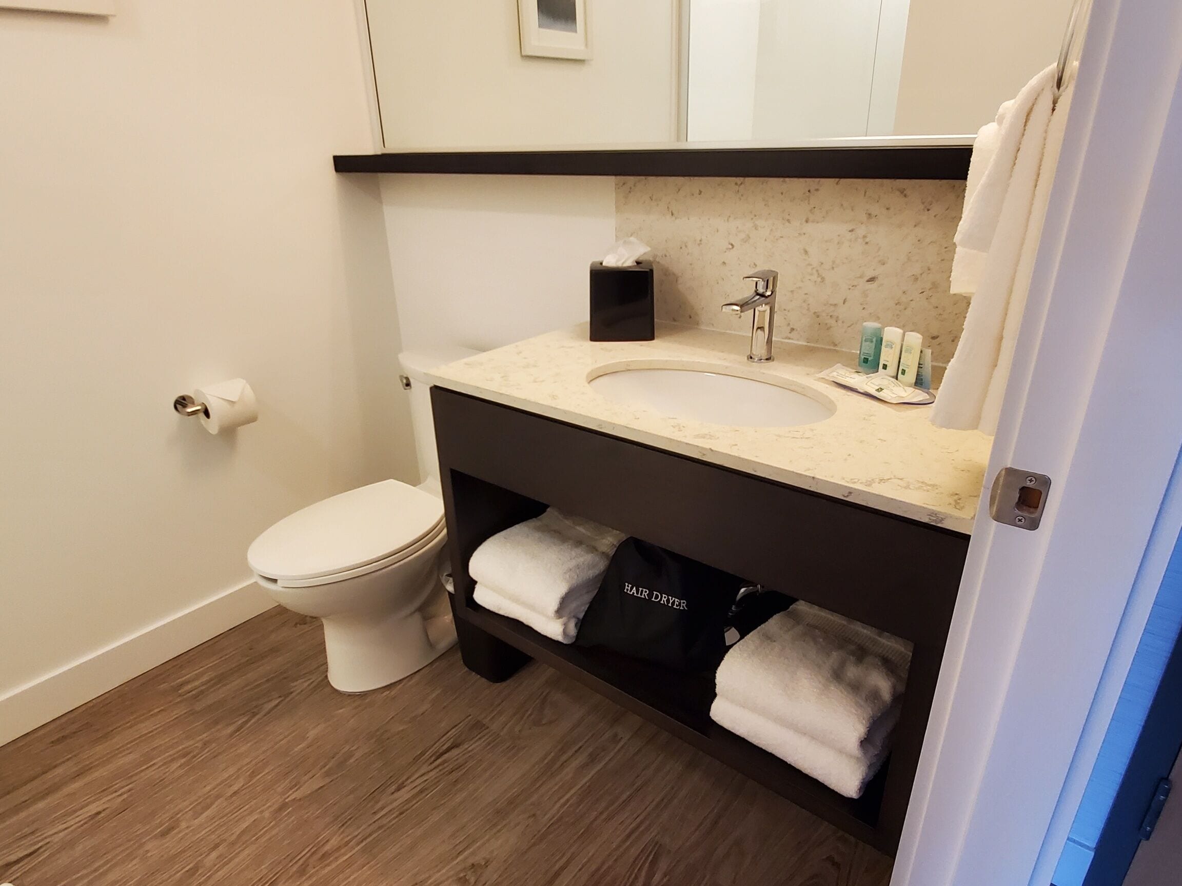 free toiletries, hair dryer