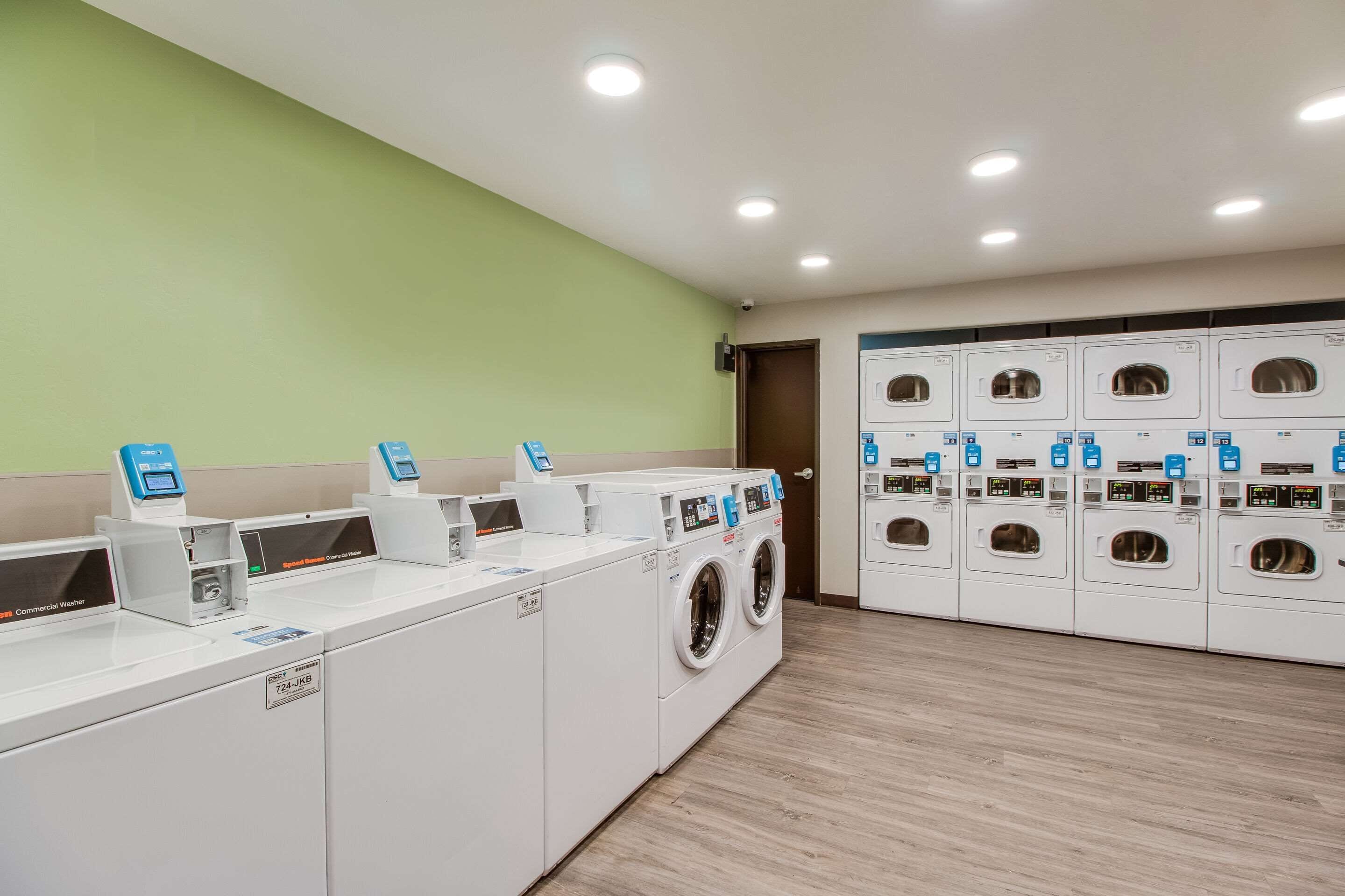 Foto - WoodSpring Suites Bakersfield Airport