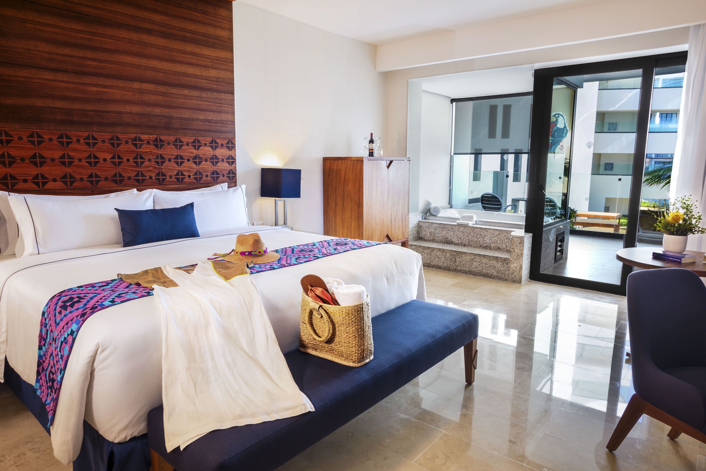 amber room | 1 bedroom, premium bedding, pillow-top beds, free minibar