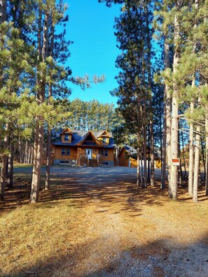 Exterior - Cozy  House (Necedah)