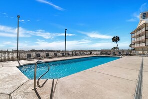 Beheizter Pool