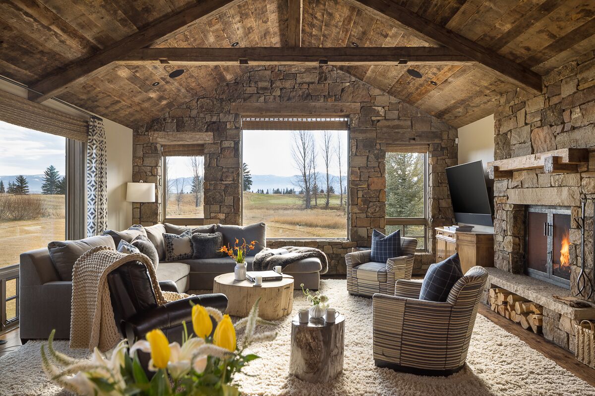 Four Bedroom with Mountain Views