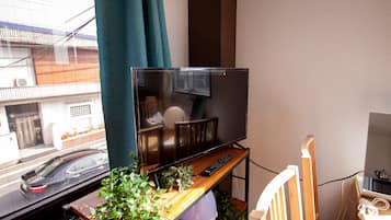 Blackout drapes, iron/ironing board, free WiFi, bed sheets