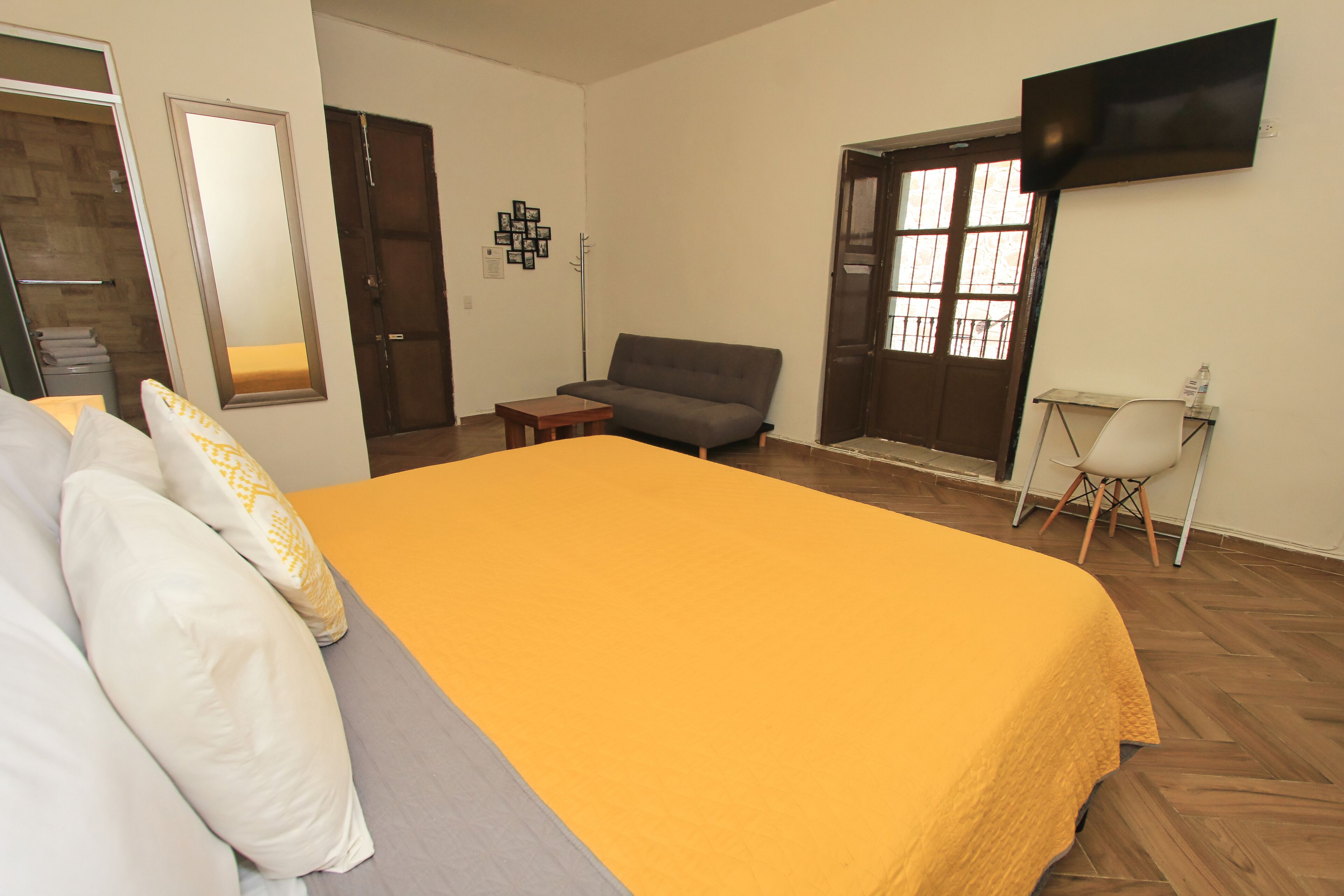 Photo - Hotel Universidad