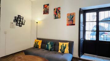 Premium Room | Iron/ironing board, free WiFi