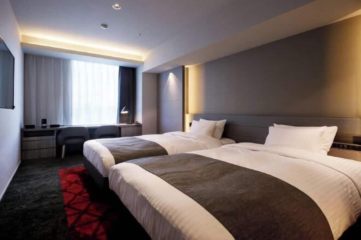 1 bedroom, down duvets, desk, free WiFi