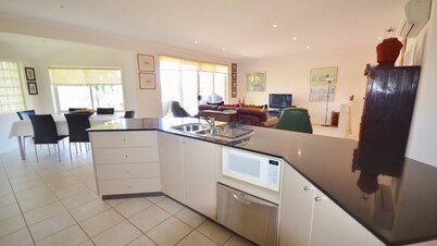 Sandpiper 8 - Close to Town and Beach