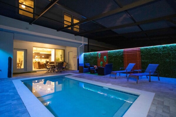 Piscine extérieure, piscine chauffée