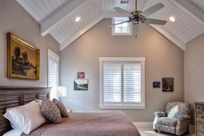 4 bedrooms, iron/ironing board, Internet, bed sheets - Sunset Rentals | Epic Beach House | Dog Friendly (Hilton Head Island)