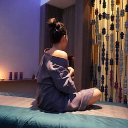 Couples treatment room(s), hot tub, steam room, body treatments