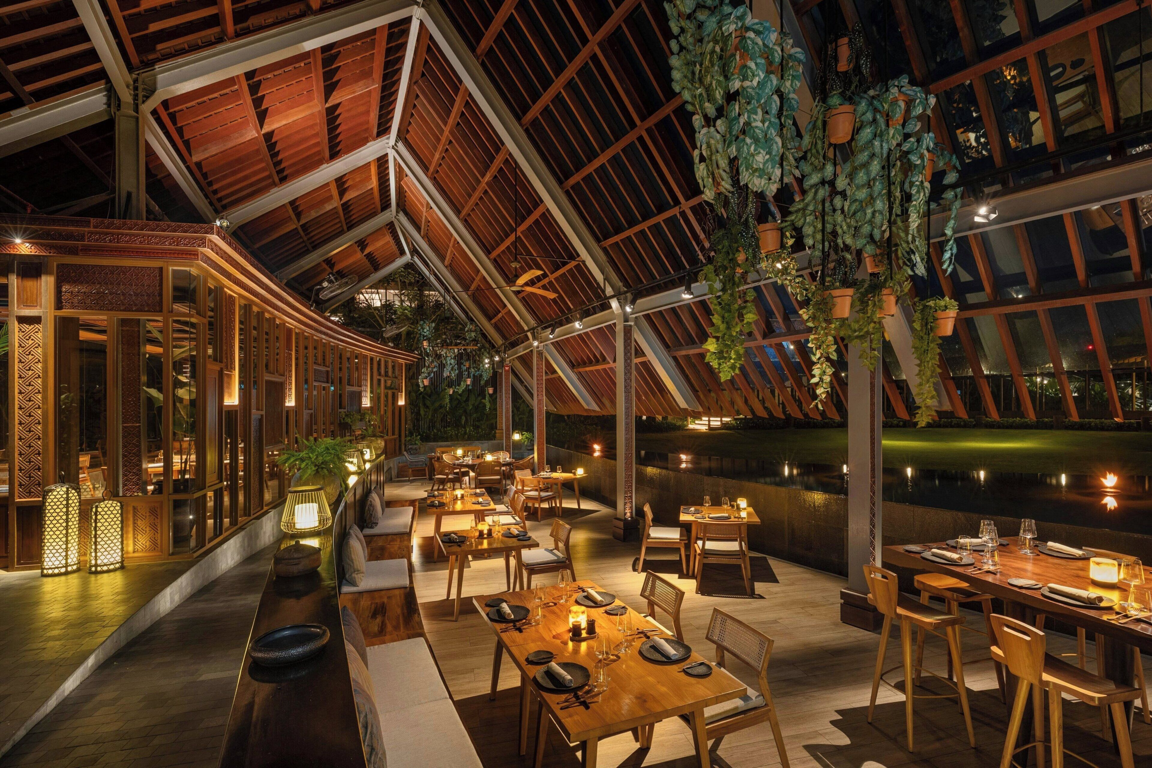 4 restaurants; ze serveren er ontbijt, lunch, diner en brunch 