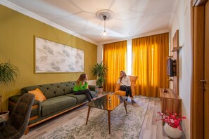 Comfort Apartment | Living room