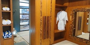 Badewanne, Haartrockner