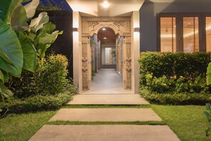 숙박 시설 입구