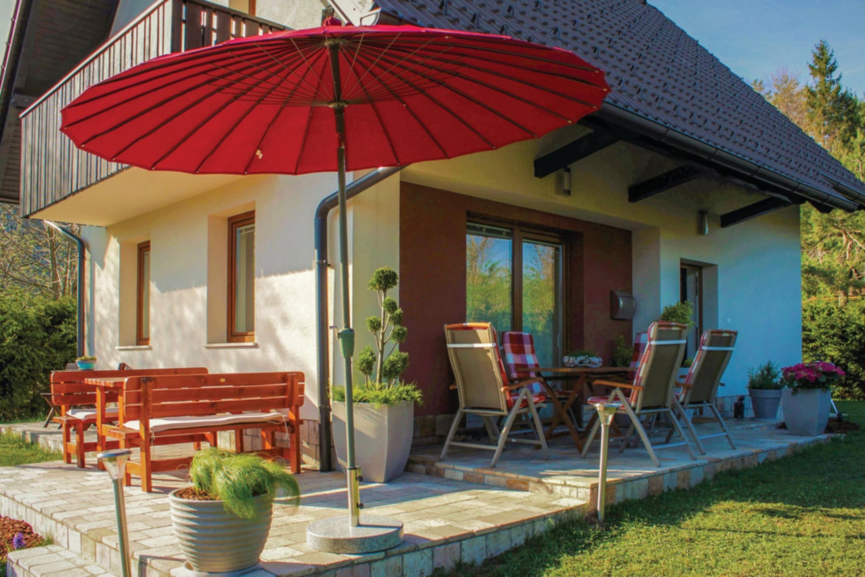 屋外ダイニングエリア