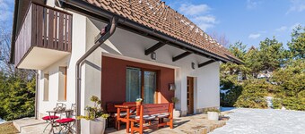 Sunny Weekend Sauna House