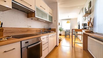 Family Chalet, 3 Bedrooms, Mountainside (Sunny Weekend Sauna House) | Private kitchen | Fridge, oven, stovetop, coffee/tea maker