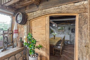 Outdoor dining - Homestead Bahor With Whirlpool (Crnomelj)