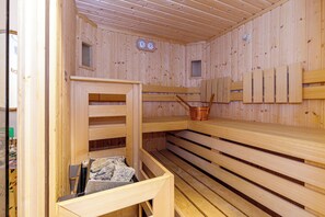 Family Villa, Multiple Bedrooms, Mountainside (Villa Formaga | Stunning View&Garden) | Sauna