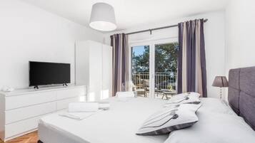 Family Villa, Multiple Beds, Garden Area (Luxury Villa Lovran) | 6 bedrooms, iron/ironing board, bed sheets