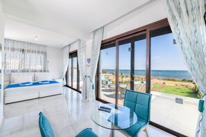 Villa - Serenity Seafront Villa (Sotira)